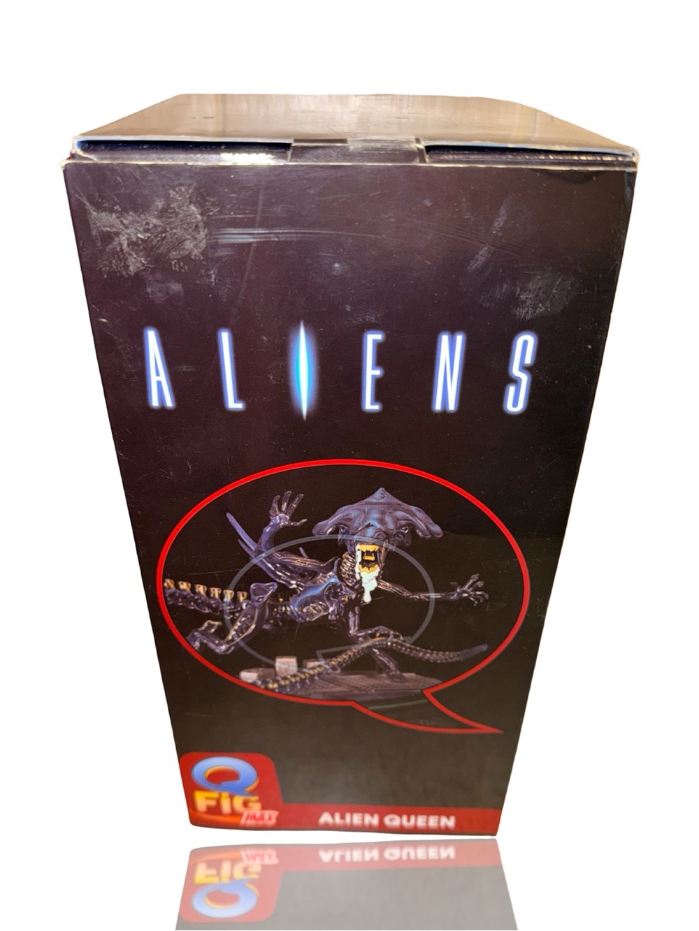 Aliens Alien Queen Figure Box – Black with Red Accents
